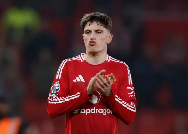 Alejandro Garnacho makes decision over Chelsea transfer as Manchester United lower asking price