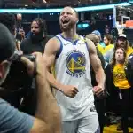 Stephen Curry drops 36 on Rockets, Warriors win game without Butler to take 2-1 series lead