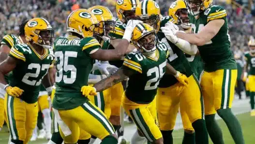 Report: New Packers tush push proposal will ban all pushing