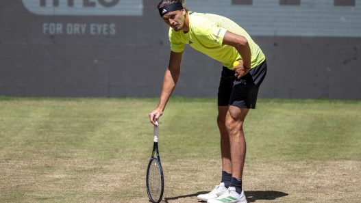 Alexander Zverev reveals real reason why he unexpectedly rushed off court during Halle clash