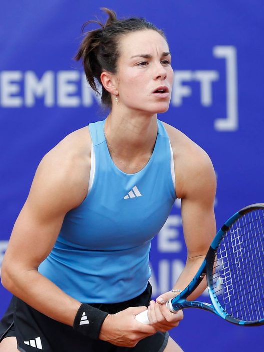 French tennis star told to 'wear deodorant' finally breaks silence