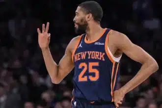 Mike Brown admits that Mikal Bridges is struggling, but wants a good collective effort