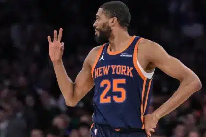 Mike Brown admits that Mikal Bridges is struggling, but wants a good collective effort